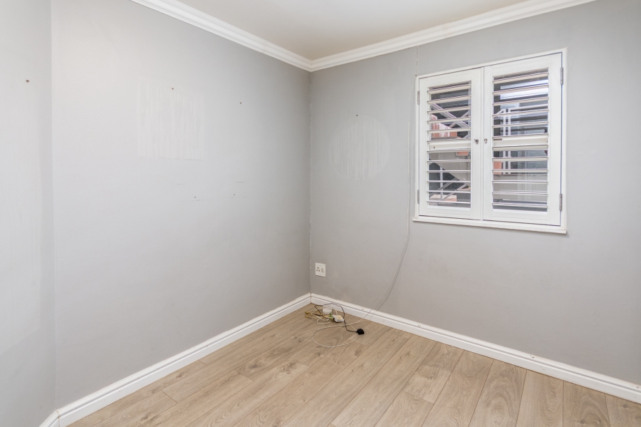 2 Bedroom Property for Sale in Green Point Western Cape